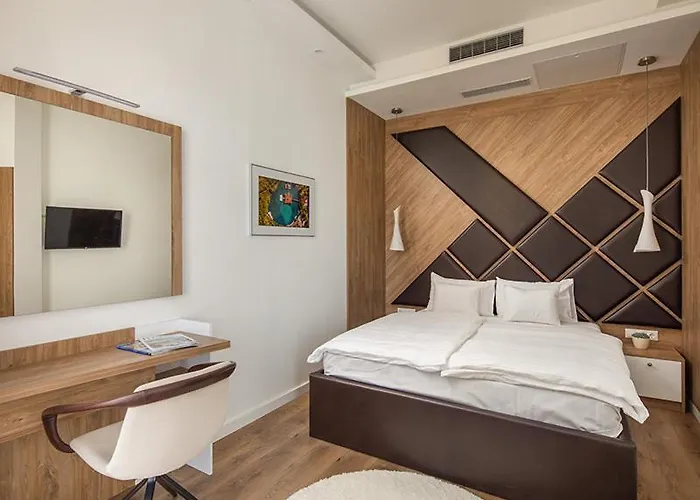 Apartament Carbona *